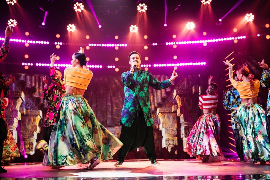 заказать артиста на мероприятие. выступление профессиональное фото. шоу группа нон стоп. шоу вокалиста. вокальная группа бархат г.