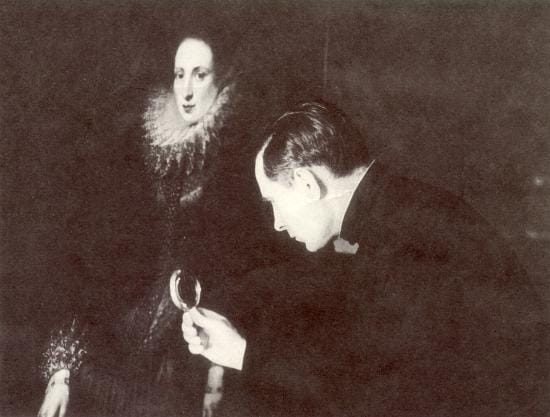 Павел Корин за работой по реставрации картин