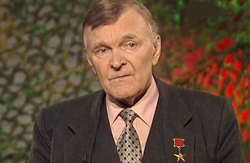 ПИСАТЕЛЬ ЮРИЙ БОНДАРЕВ