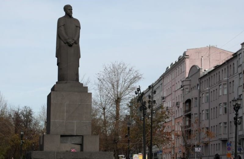 Памятник Тимирязеву