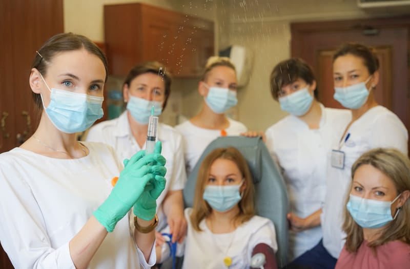 РАЗБЛОКИРУЮТ ПРОЕЗДНЫЕ ПРИВИТЫМ