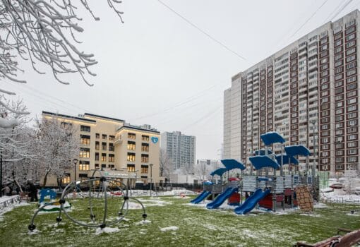 Поликлиника, благоустройство, зима, Фото КГХ