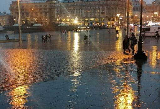 Москва вечерняя, дождь, фонарь, погода, Фото Ольги Давыдовой