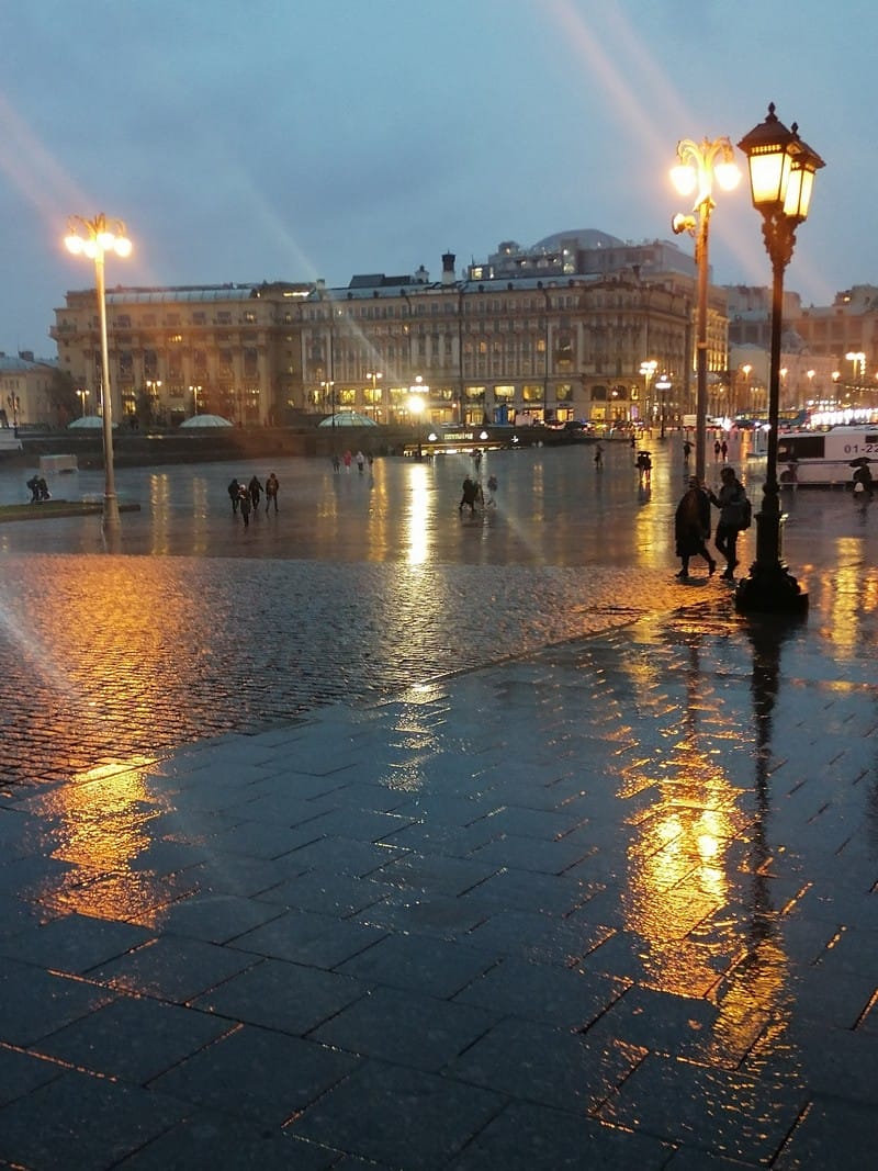 Москва вечерняя, дождь, фонарь, погода, Фото Ольги Давыдовой