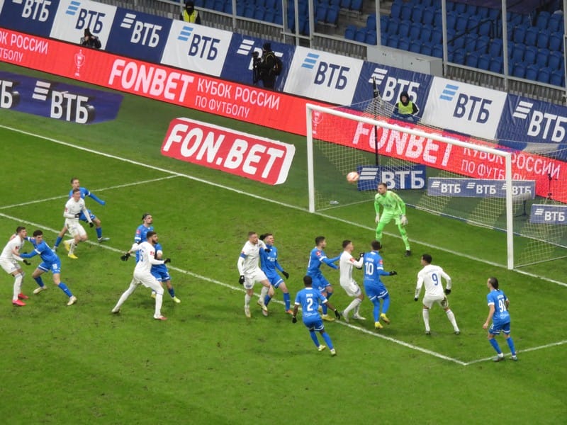 футбол, Динамо-Оренбург, фото Владимир Сабадаш