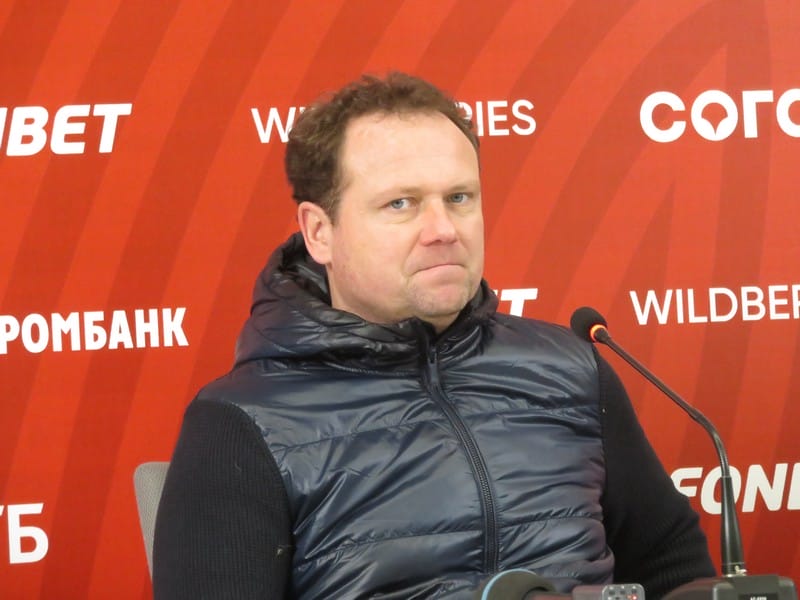 футбол, Динамо-Оренбург, фото Владимир Сабадаш