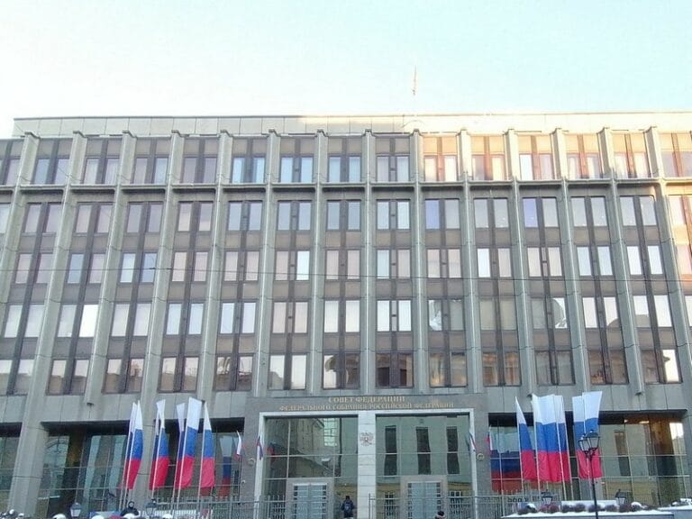 Дальний Восток нам ближе Ближнего