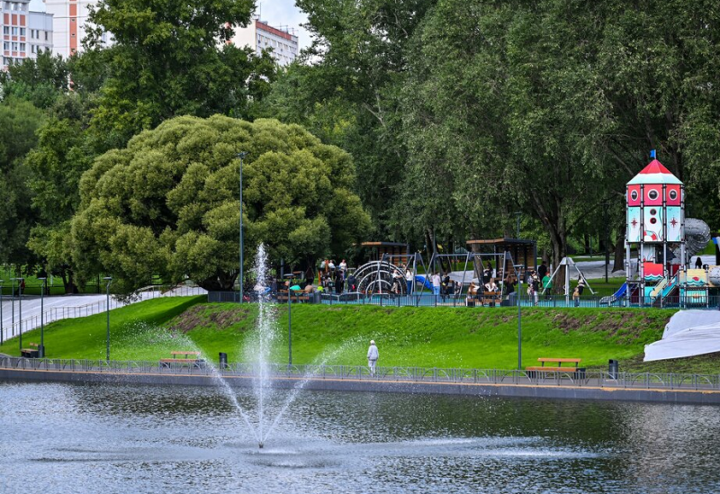 лето, пруд АГН,Фото агентства «Москва»