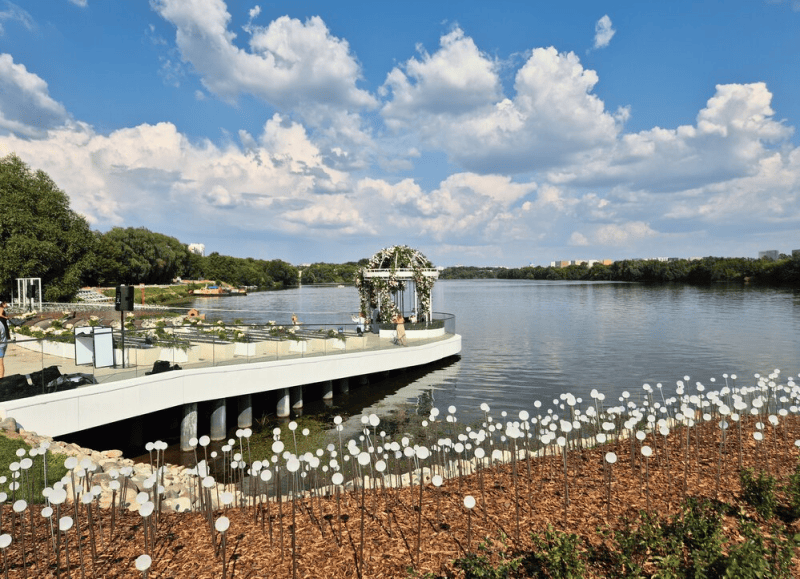 Лето, Коломенское, набережная, Фото Дениса Воронина / агентство «Москва»