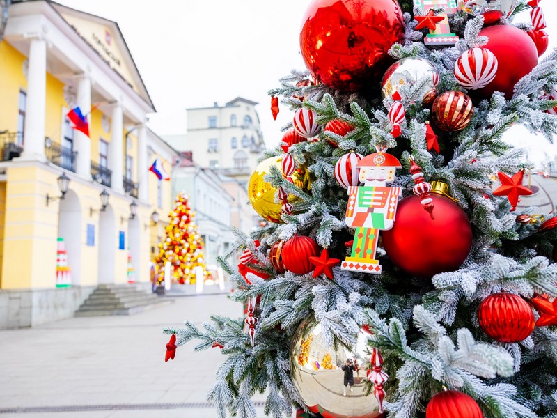 Новогоднее украшение МГПУ Садовая-Самотечная ул. 8