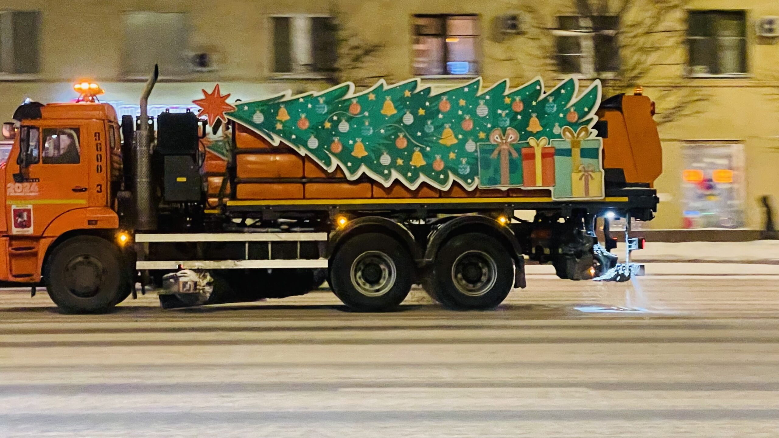 уборка снега, фото Наталия Бахарева