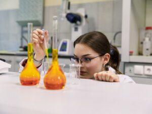 Московская школьница придумала, как удалить из воды ионы шестивалентного хрома