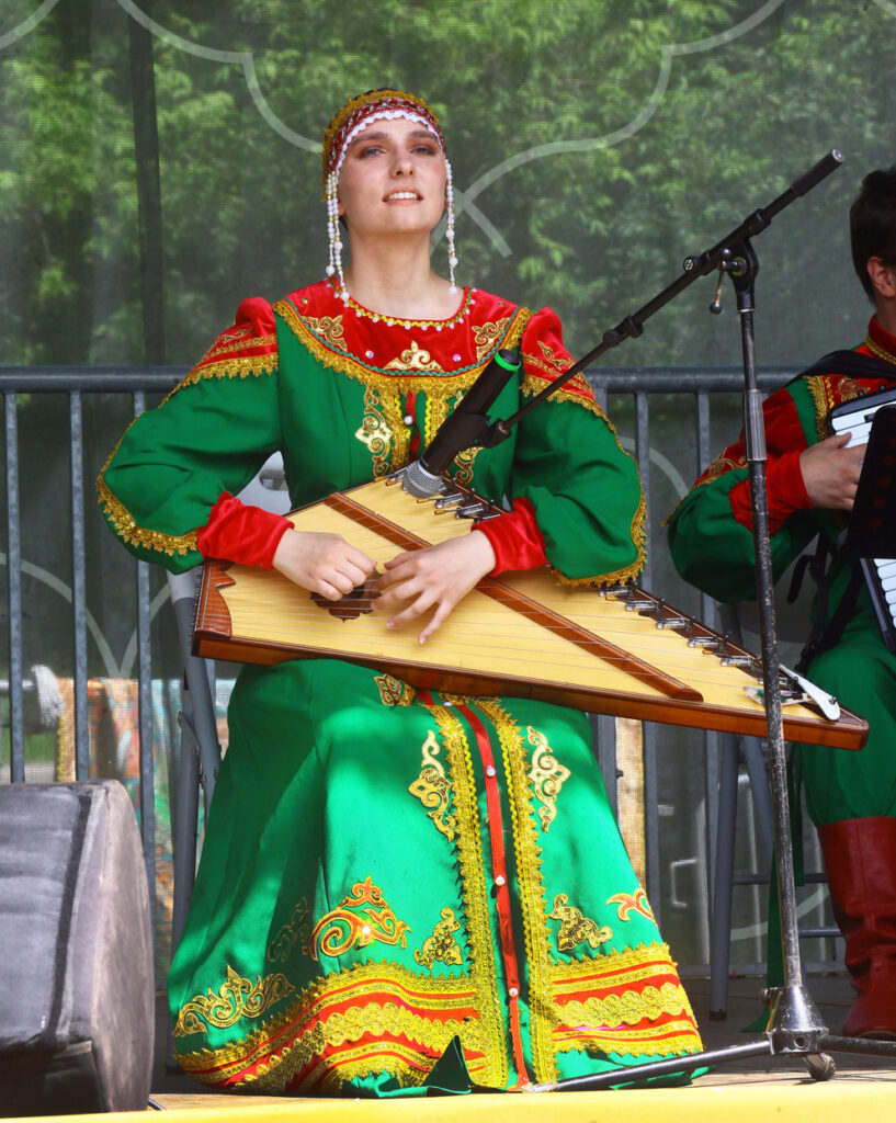 Лето праздник люди Фото Михаила Ковалёва