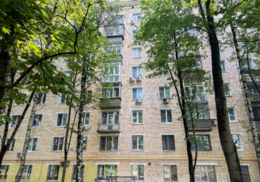 В Ломоносовском районе столицы на проспекте Вернадского ремонтируют дом 1959 года